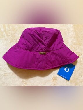 Sukeen Quilted Bucket Hat in Magenta